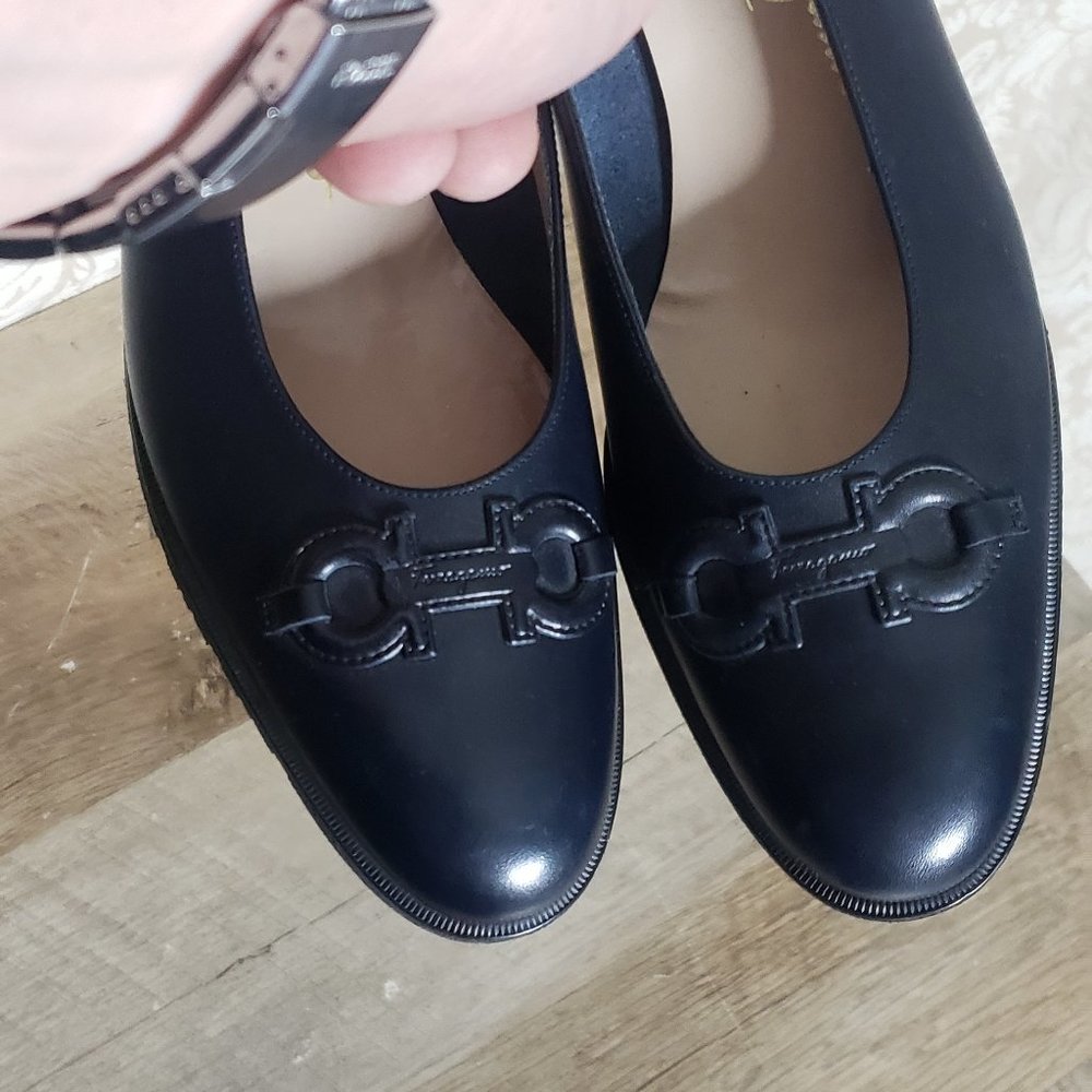 SALVATORE FERRAGAMO RARE DRK BLUE 3D LOGO HEELS